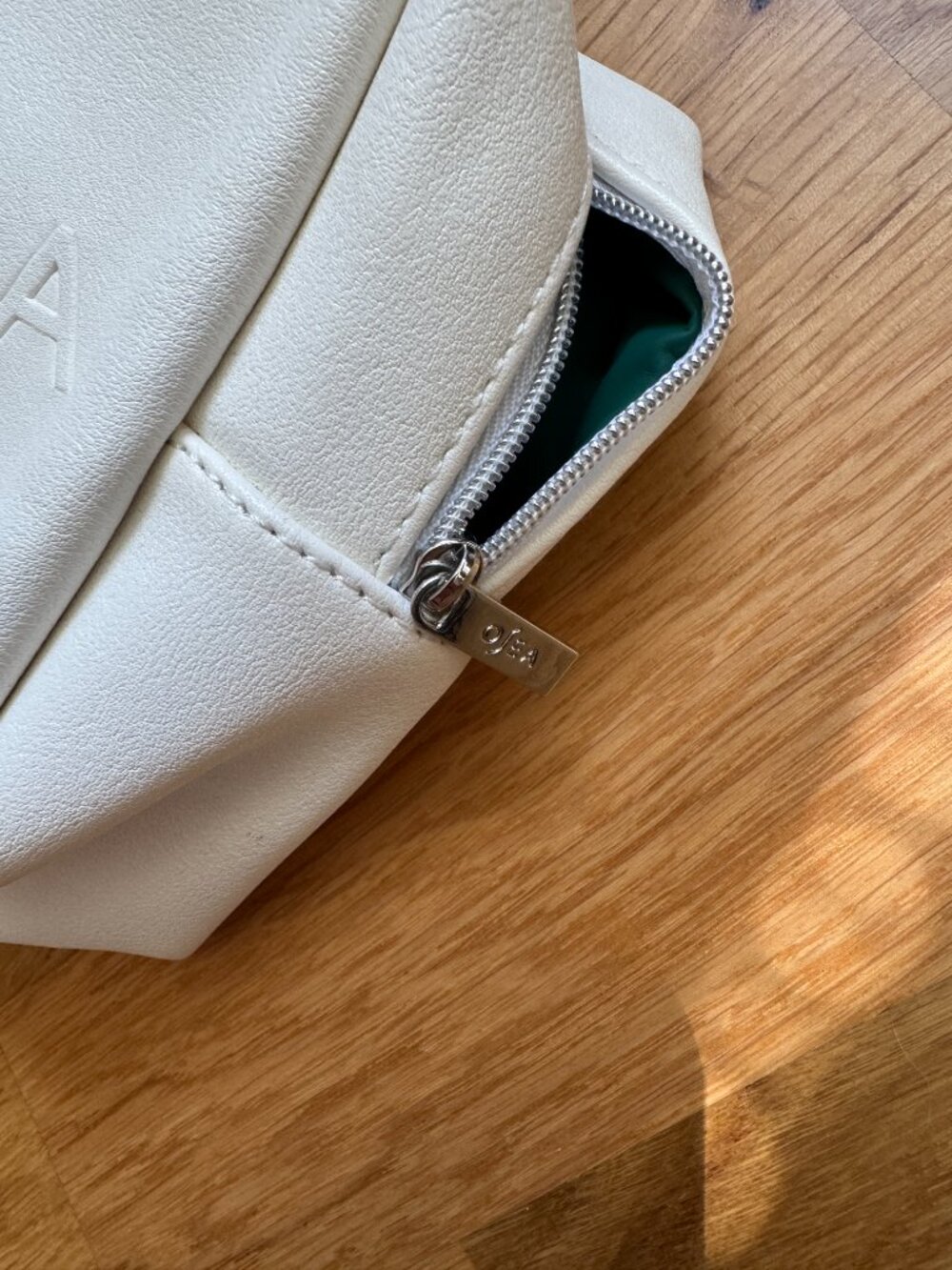 Osea Vegan Leather Bag - NWT - Picture 8 of 8